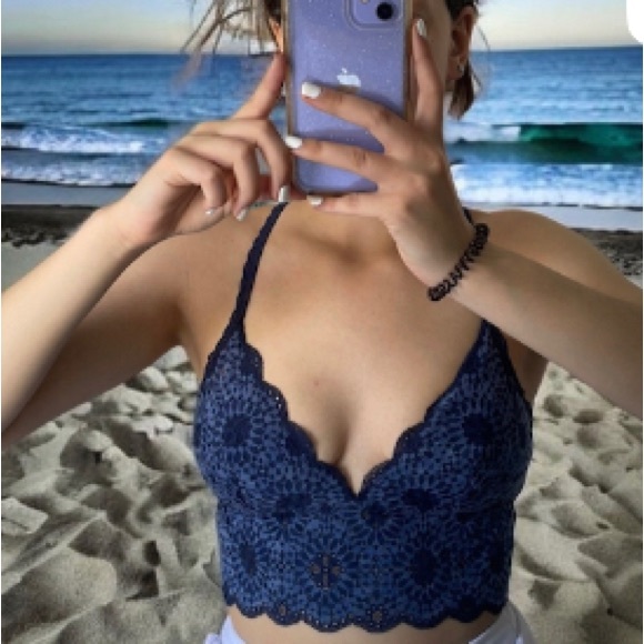 SALE!! Blue flower Aerie bralette - Picture 2 of 5